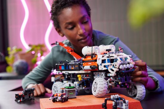 Picture of LEGO Technic 42180 Mars Crew Exploration Rover
