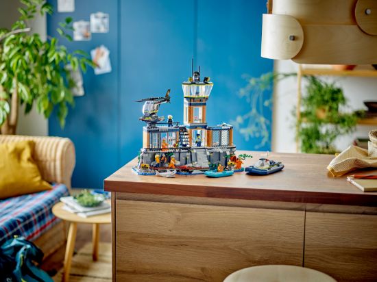 Picture of LEGO City 60419 Police Prison Island