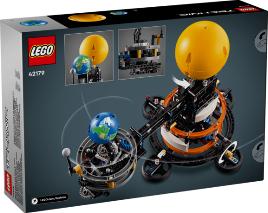 LEGO Technic 42179 Planet Earth and Moon in Orbit package