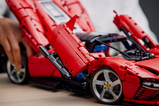 Picture of LEGO Technic 42143 Ferrari Daytona