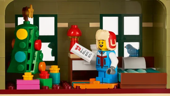 Picture of LEGO Icons 10308 Holiday Main Street