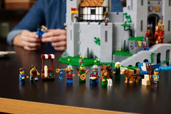 Picture of LEGO Icons 10305 Lion Knights' Castle
