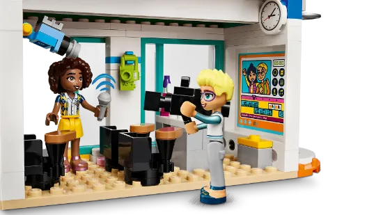 Picture of LEGO Friends 41731 Heartlake International School
