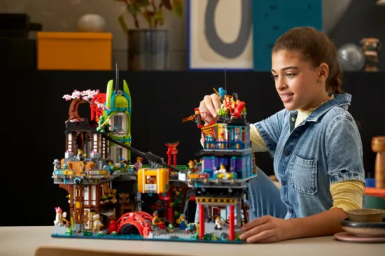 playing LEGO Ninjago 71799 NINJAGO® City Markets