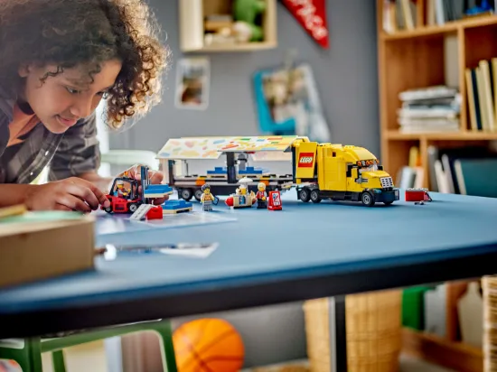 playing LEGO City 60440 Yellow Delivery Truck