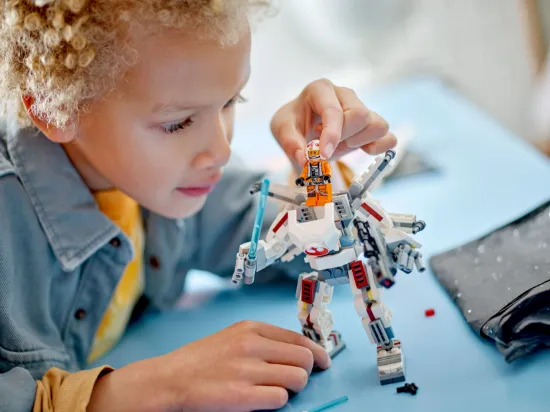 Picture of LEGO Star Wars 75390 Luke Skywalker X-Wing Mech