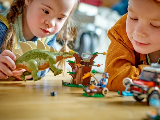 playing LEGO Jurassic World 76965 Dinosaur Missions: Stegosaurus Discovery