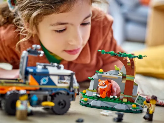 Picture of LEGO City 60426 Jungle Explorer Off-Road Truck