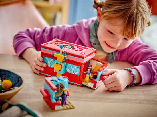 playing LEGO Disney Princess 43276 Snow White's Jewellery Box