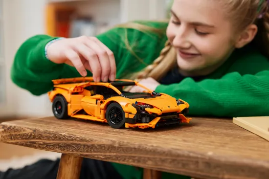 Picture of LEGO Technic 42196 Lamborghini Huracán Tecnica Orange