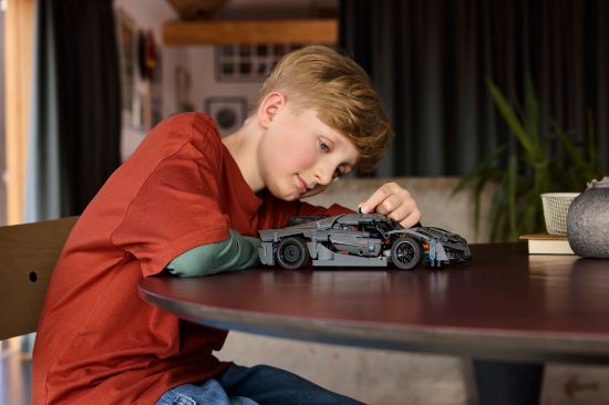 Picture of LEGO Technic 42173  Koenigsegg Jesko
