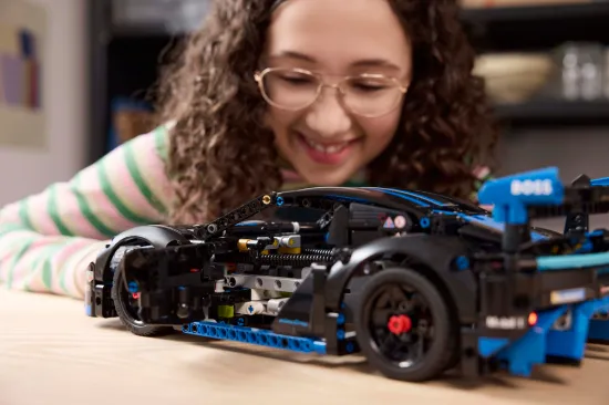Picture of LEGO Technic  42176  Porsche GT4 e-Performance Race Car 