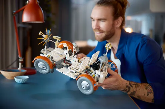 Picture of LEGO Technic 42182 NASA Apollo Lunar Roving Veh.. V29