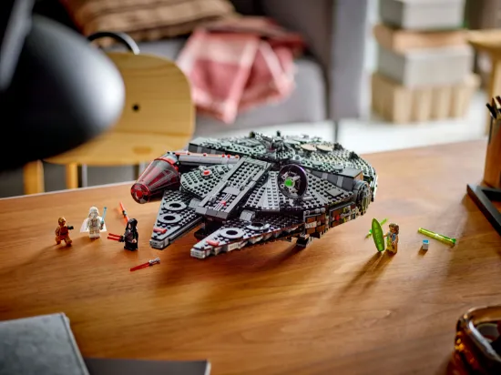 Picture of  LEGO Star Wars 75389 The Dark Falcon
