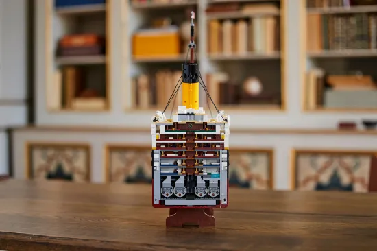 Picture of LEGO Icons 10294 Titanic 