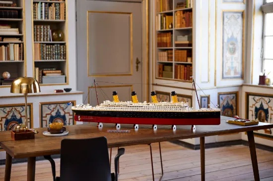 Picture of LEGO Icons 10294 Titanic 