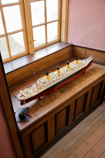Picture of LEGO Icons 10294 Titanic 