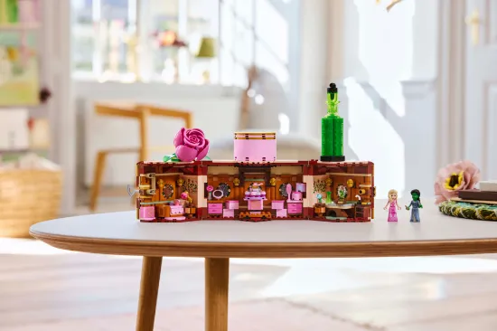 Picture of LEGO Wicked 75683 Glinda & Elphaba's Dormitory