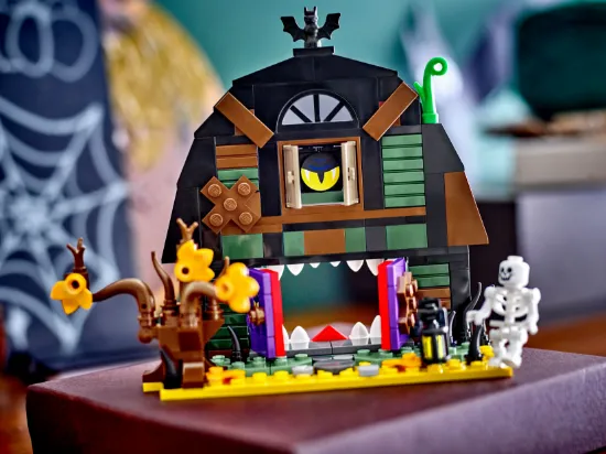 Picture of 40721 Halloween Barn V29