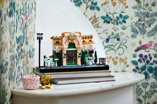 Picture of LEGO Icons 10362 French Café