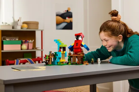 Picture of LEGO Minecraft 21282 The Parrot Houses