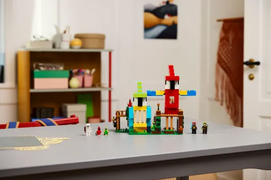 Picture of LEGO Minecraft 21282 The Parrot Houses