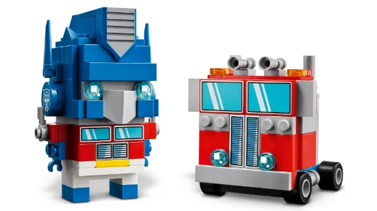 Picture of LEGO BrickHeadz 40803 Transformers Optimus Prime Robot & Vehicle