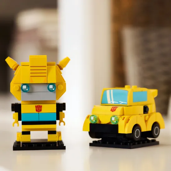 Picture of LEGO BrickHeadz 40804 Transformers Bumblebee Robot & Vehicle