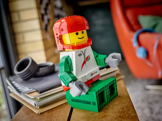 Picture of LEGO Up-Scaled 40819 Racing Driver Minifigure