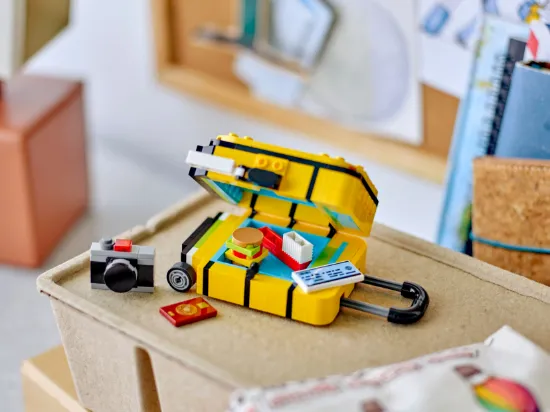 Picture of LEGO 40817 Yellow Travel Suitcase