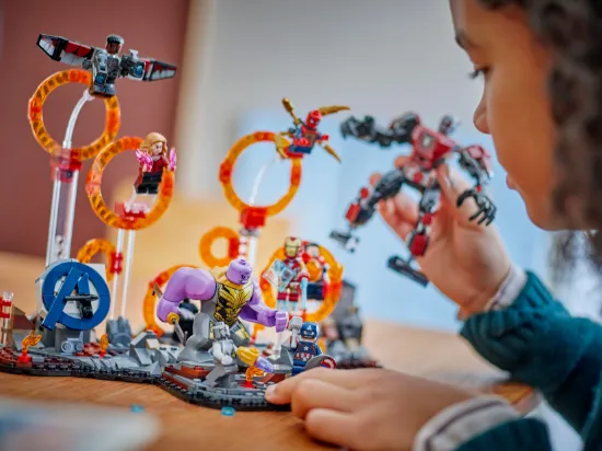 Picture of LEGO Marvel 76323 Avengers: Endgame Final Battle V29