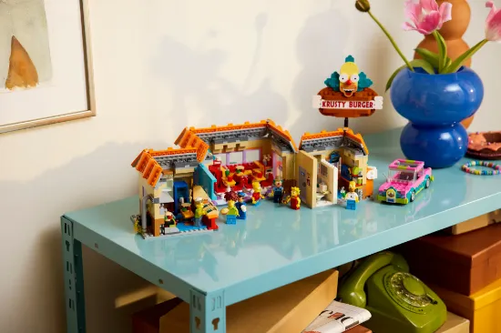 Picture of LEGO Icons 10352 The Simpsons™: Krusty Burger