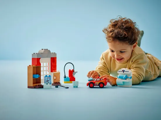 Picture of LEGO DUPLO 10456 Disney and Pixar Cars McQueen’s Visit to Doc’s Garage