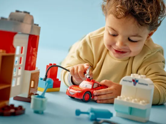 Picture of LEGO DUPLO 10456 Disney and Pixar Cars McQueen’s Visit to Doc’s Garage