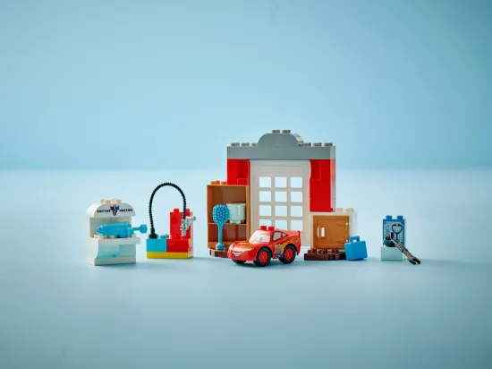 Picture of LEGO DUPLO 10456 Disney and Pixar Cars McQueen’s Visit to Doc’s Garage