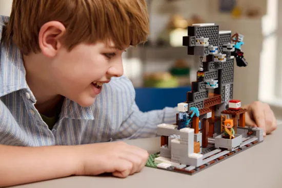 Picture of LEGO Minecraft 21277 The Pickaxe Mine
