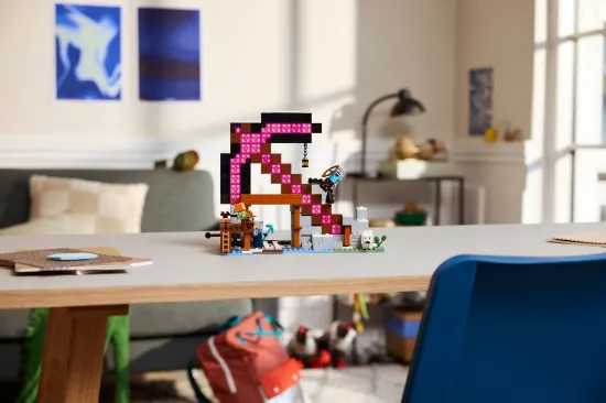 Picture of LEGO Minecraft 21277 The Pickaxe Mine