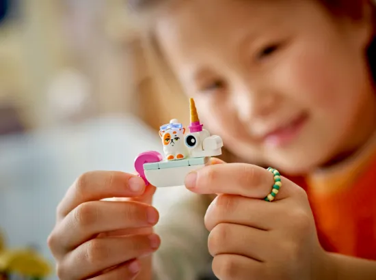 Picture of LEGO Friends 42658 Unicorn & Flamingo Pool Party