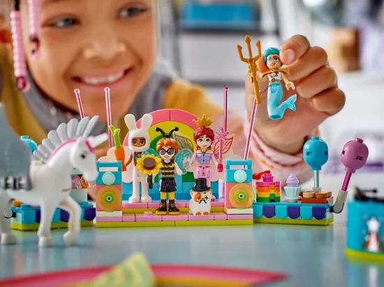 Picture of LEGO Friends 42661 Costume Party with Unicorn & Fairy