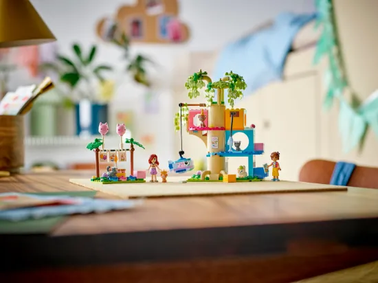 Picture of LEGO Friends 42666 Cat Birthday Party & Tree House