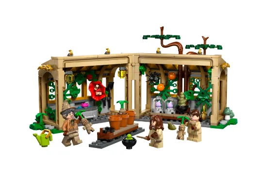 Picture of LEGO Harry Potter 76445 Hogwarts™ Castle: Herbology Class