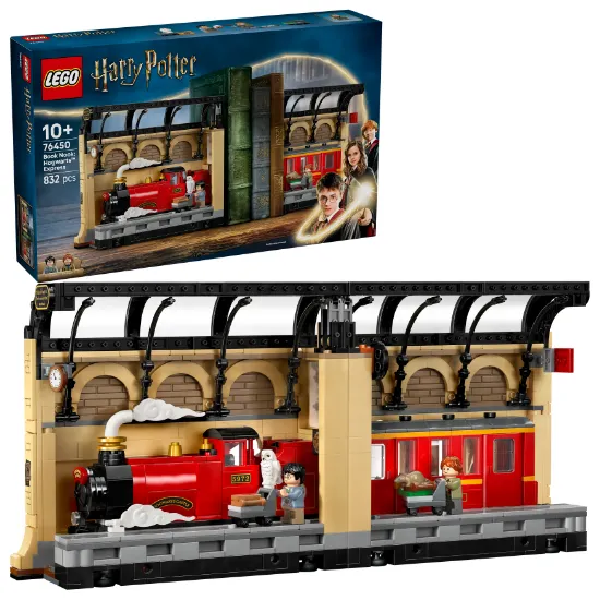 Picture of LEGO Harry Potter 76450 Book Nook: Hogwarts™ Express