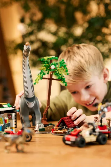 Picture of LEGO Jurassic World 76973 Raptor & Titanosaurus Tracking Mission