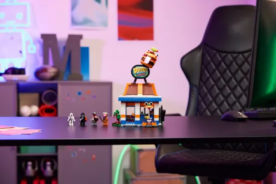 Picture of LEGO Fortnite 77076 Durrr Burger Restaurant