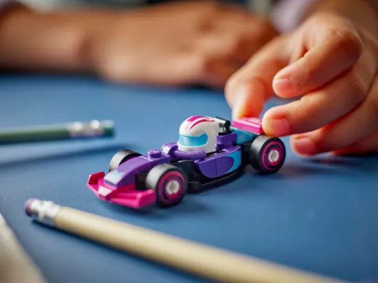 ***Pre-Order*** playing LEGO 71049 F1® Collectible Race Cars