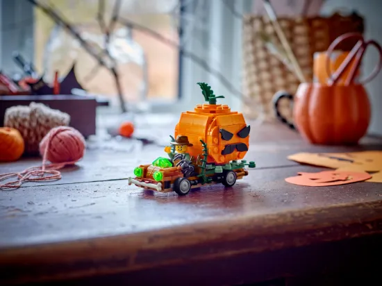 Picture of LEGO  40822 Jack-O’-Lantern Pickup Truck