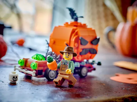 Picture of LEGO  40822 Jack-O’-Lantern Pickup Truck