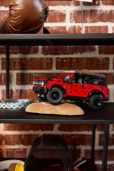 Picture of LEGO Technic 42213 Ford Bronco® SUV