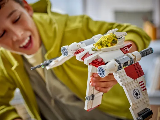 Picture of LEGO Star Wars 75432 V-19 Torrent Starfighter