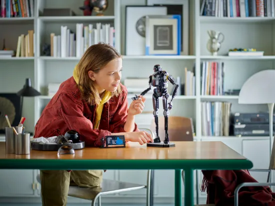 Picture of LEGO Star Wars 75434 K-2SO Security Droid